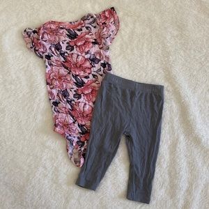 Posh Peanut Vivi Cap Sleeve Bodysuit with pants - 0-3M